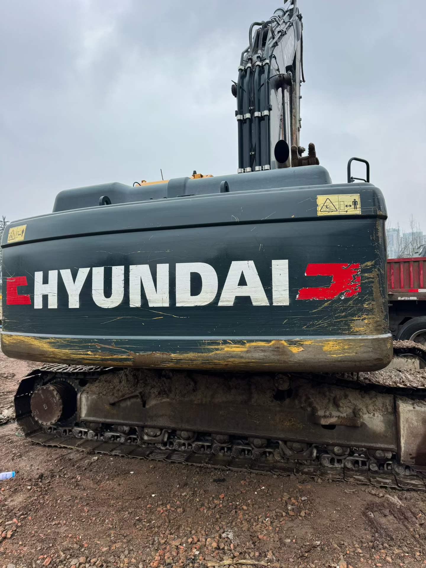 Buy Hyundai R225-7 Used Excavator / 3