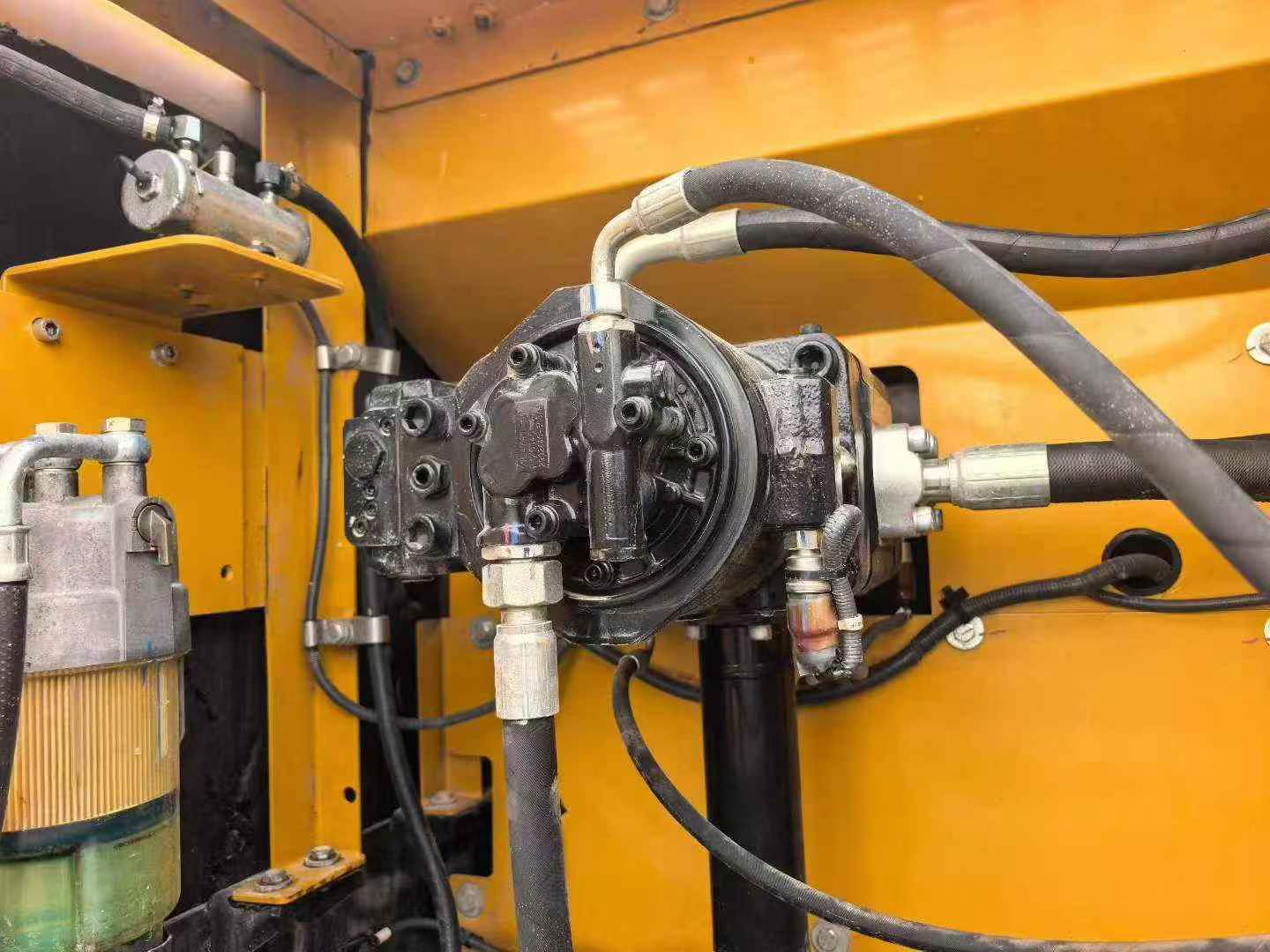 Buy Sany SY245H Used Excavator / 4