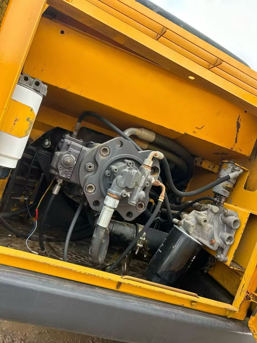 Buy Sany SY215C Used Excavator / 8