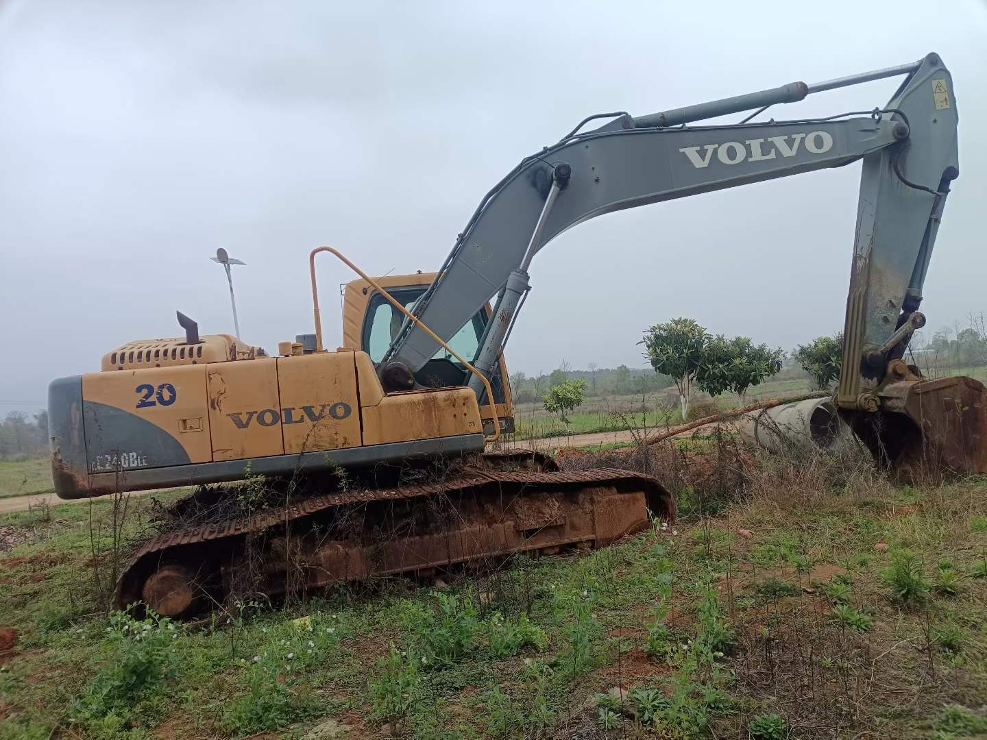 Buy Volvo EC240 Used Excavator / 2