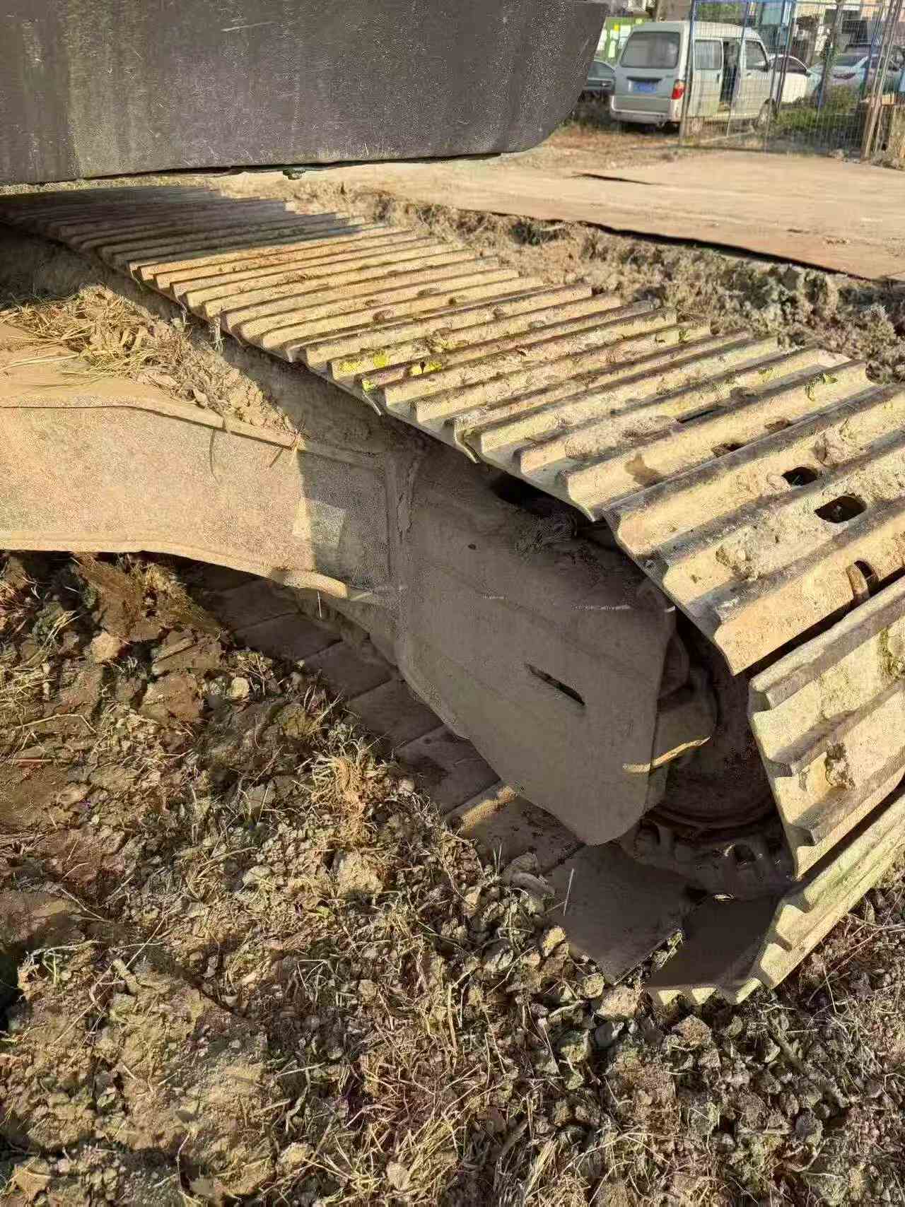 Buy Hitachi ZX210LC-5A Used Excavator / 6