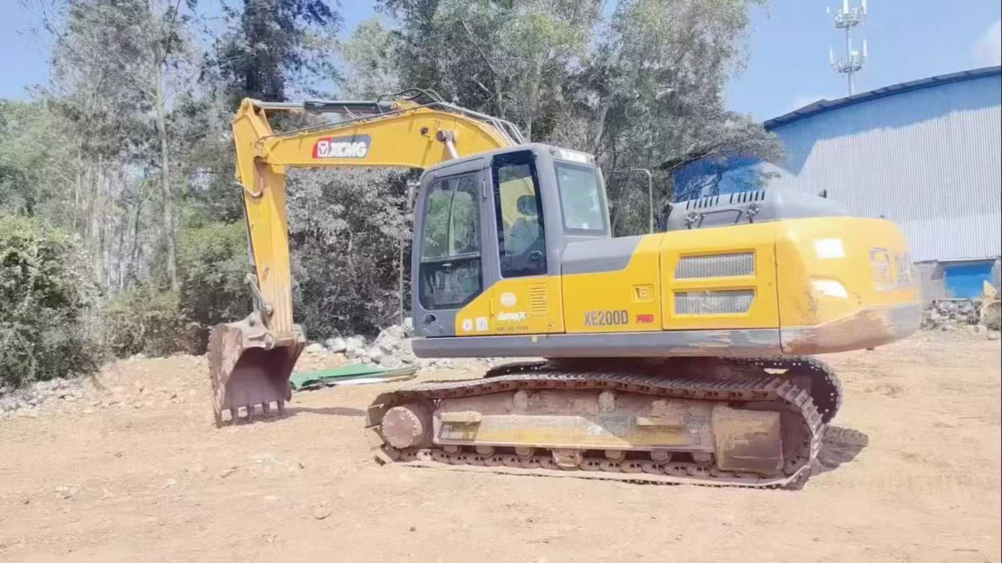 Buy XCMG XE200 Used Excavator / 2
