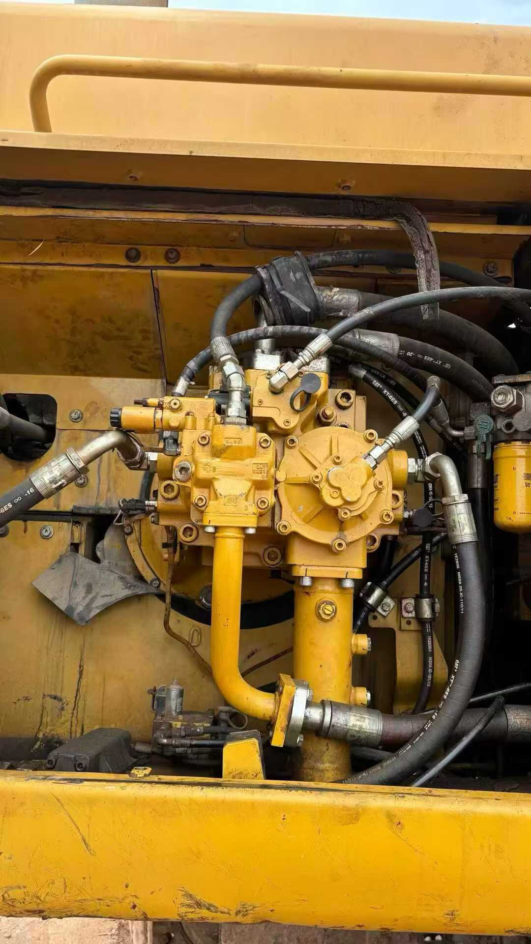 Buy Caterpillar 349E Used Excavator / 8