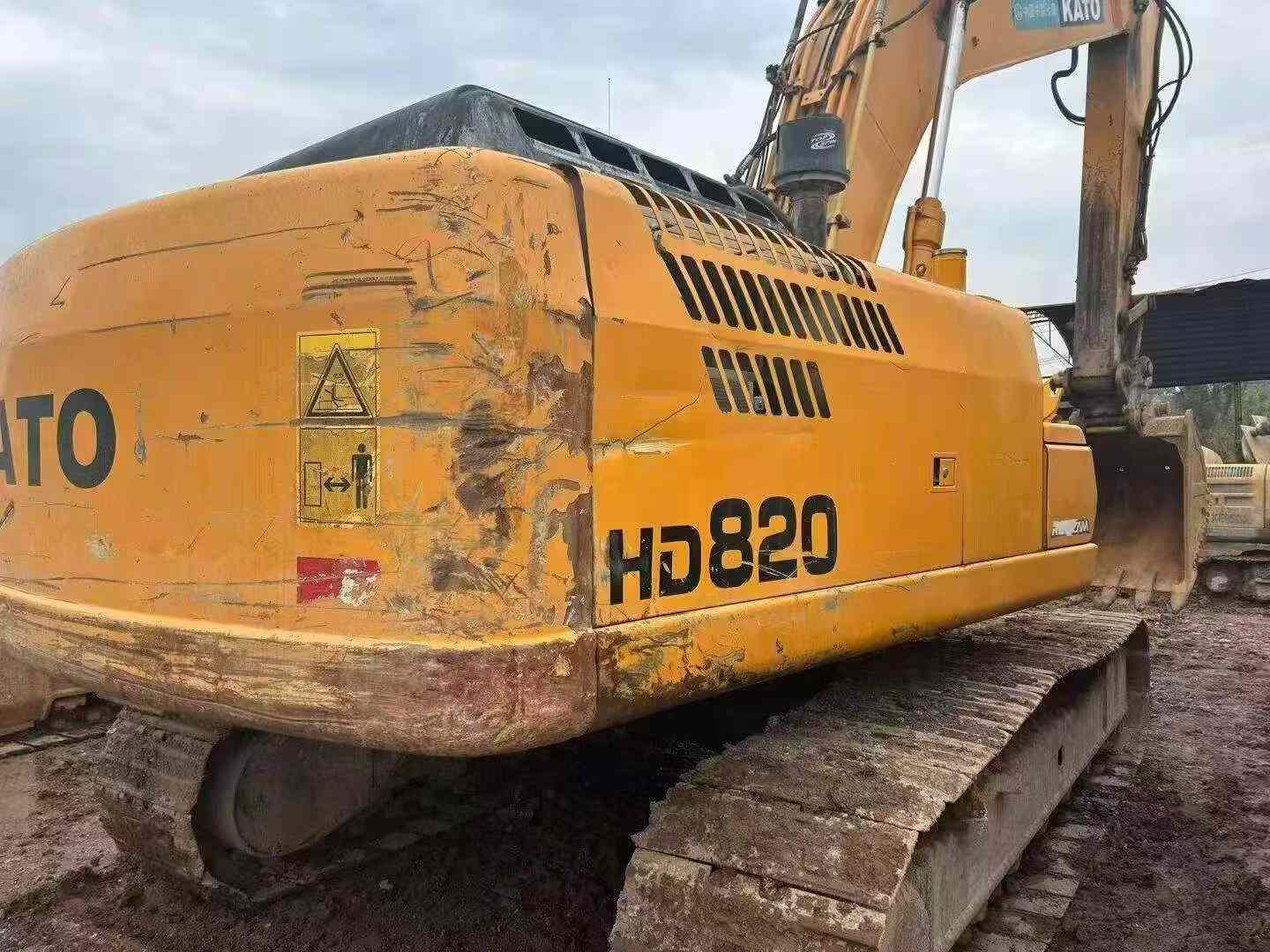 Buy Kato HD820 Used Excavator / 4