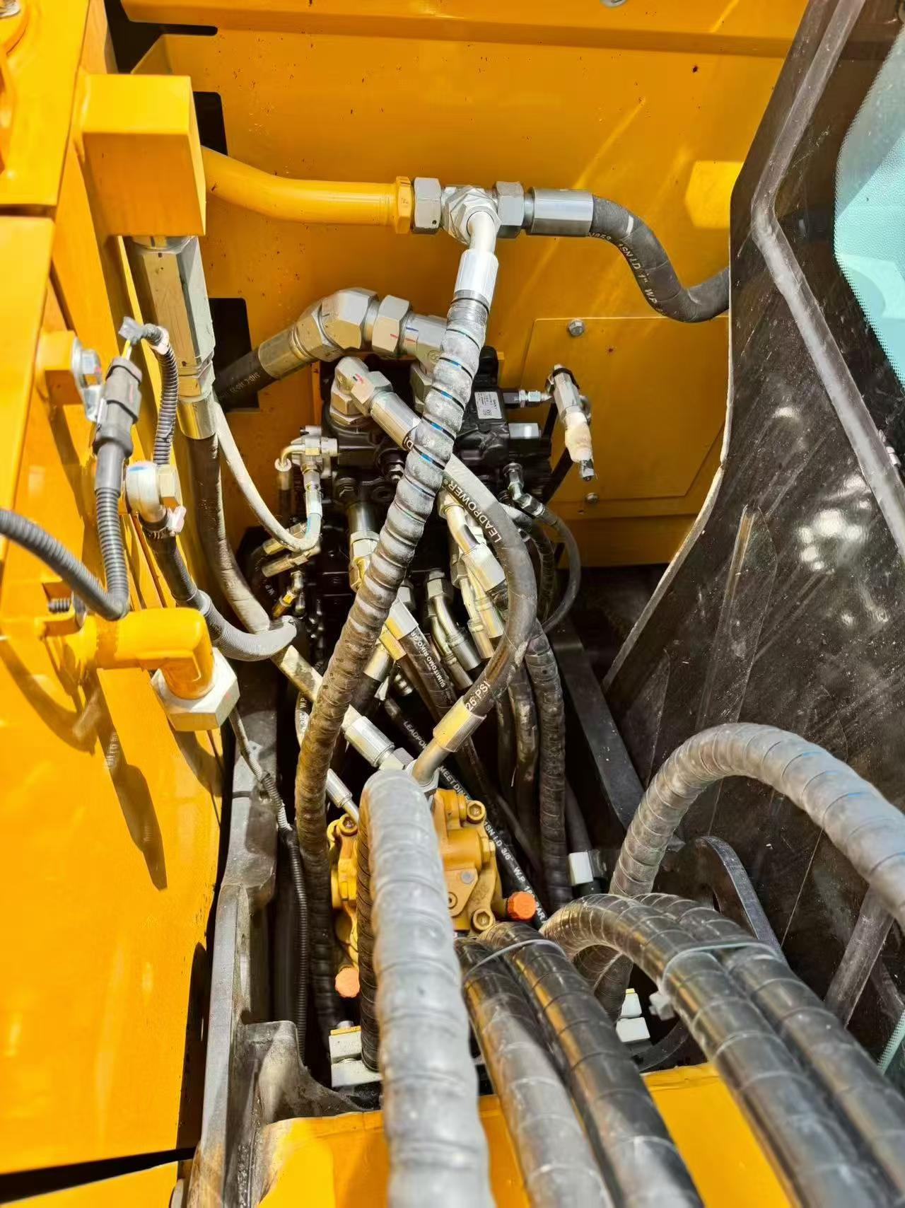 Buy Sany SY70C Used Excavator / 4