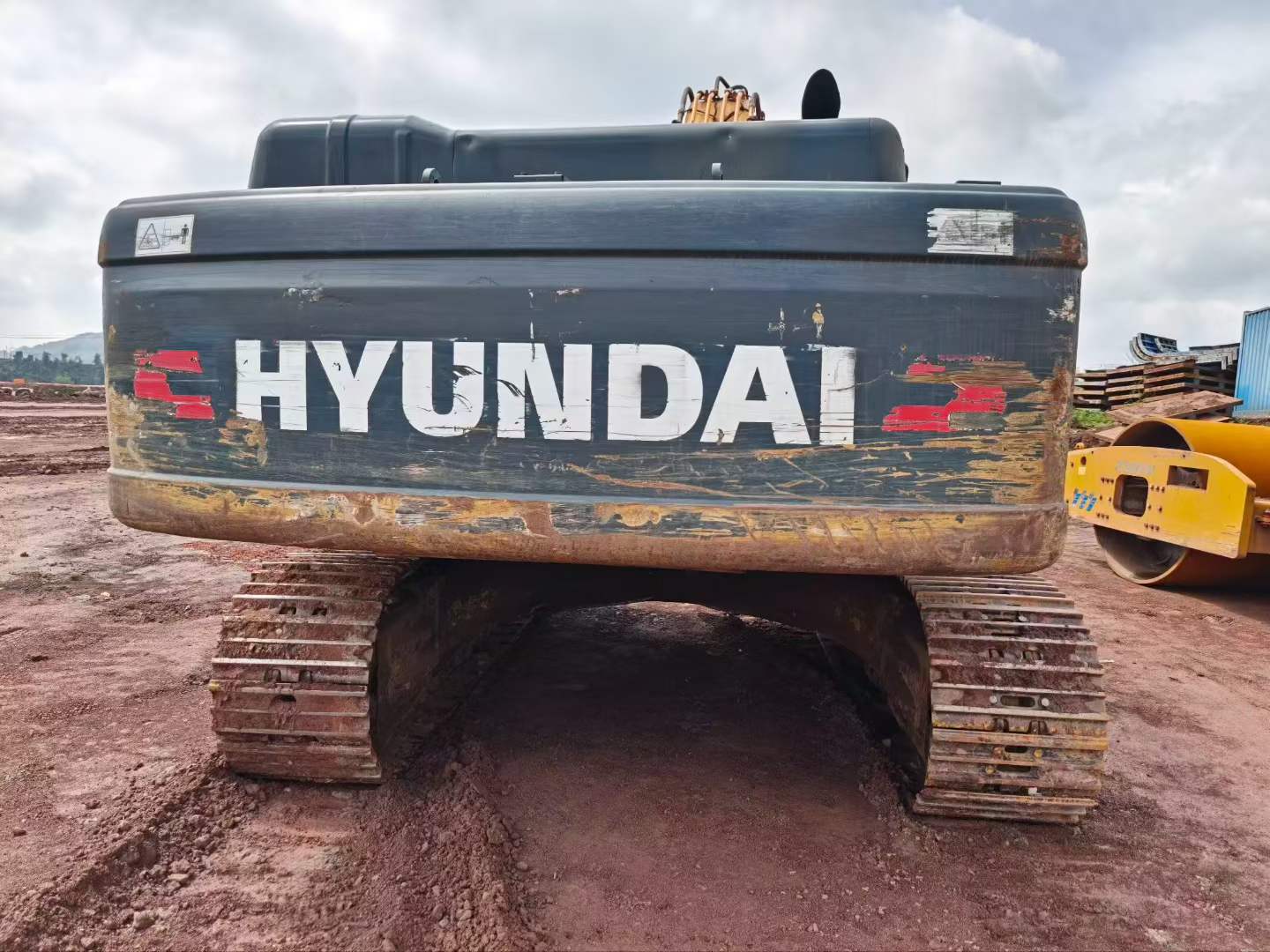 Buy Hyundai R350LVS Used Excavator / 2
