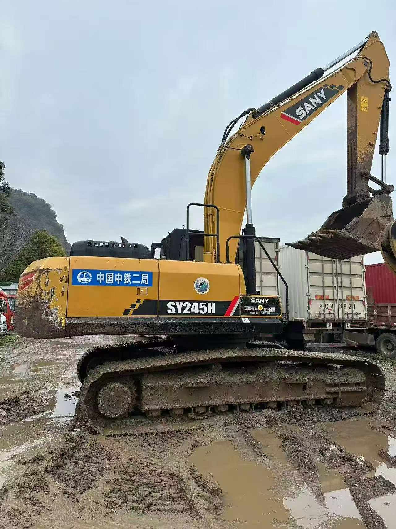 Buy Sany SY245H Used Excavator / 4