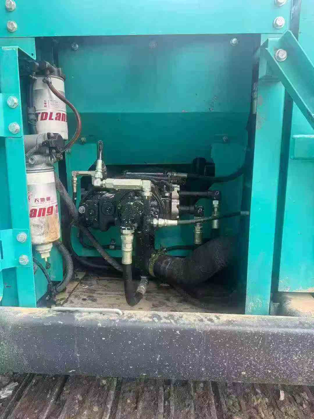 Buy Kobelco SK130 Used Excavator / 8