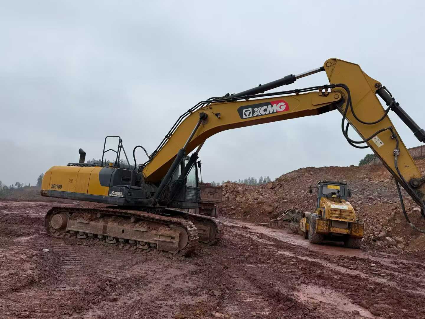 Buy XCMG XE370 Used Excavator / 3