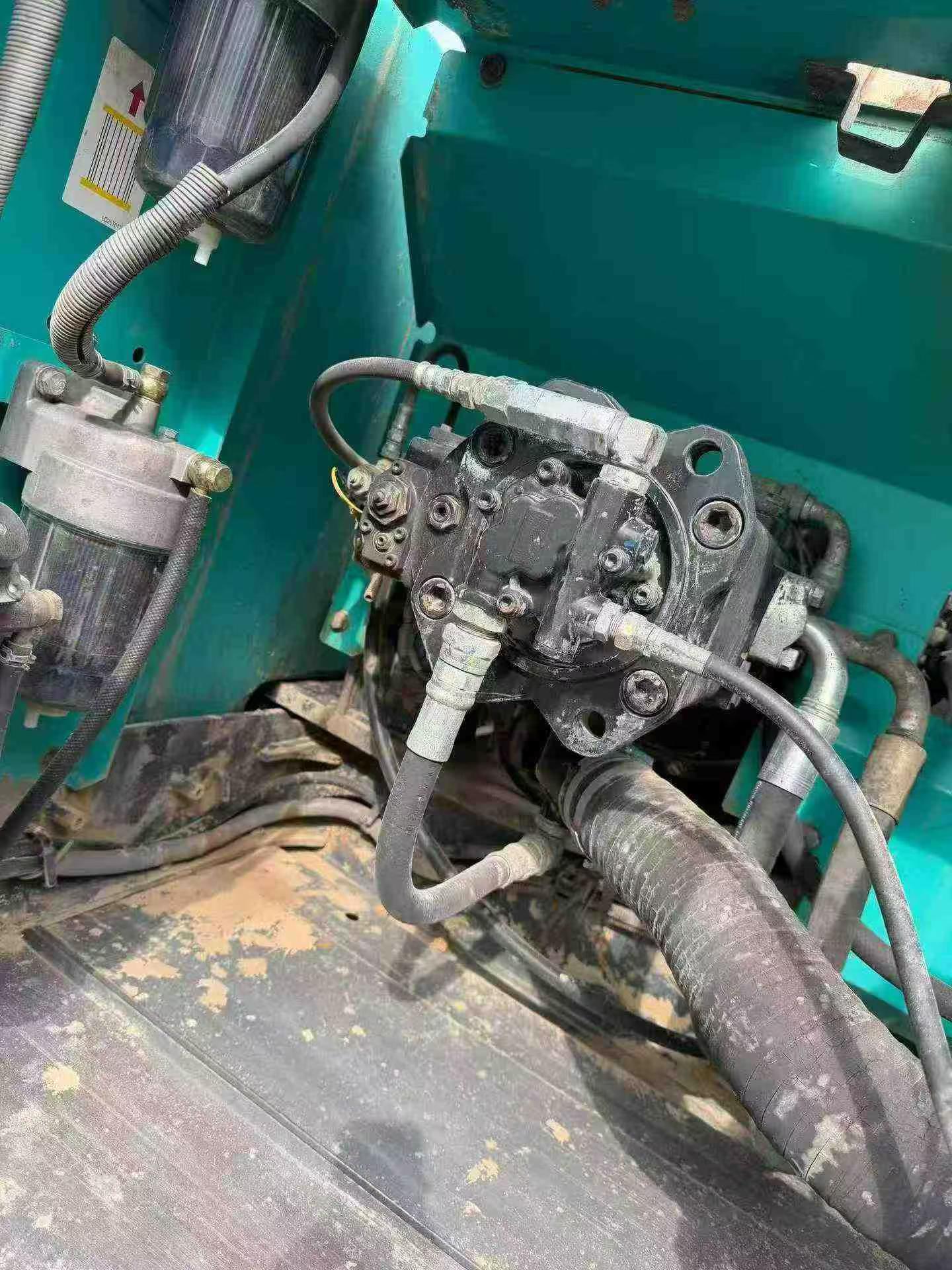 Buy Kobelco SK260 Used Excavator / 6