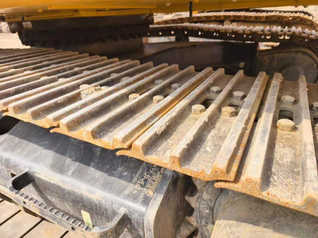 Buy Caterpillar 323 Used Excavator / 5