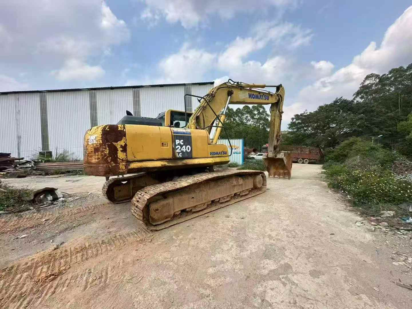 Buy Komatsu PC240-6 Used Excavator / 2