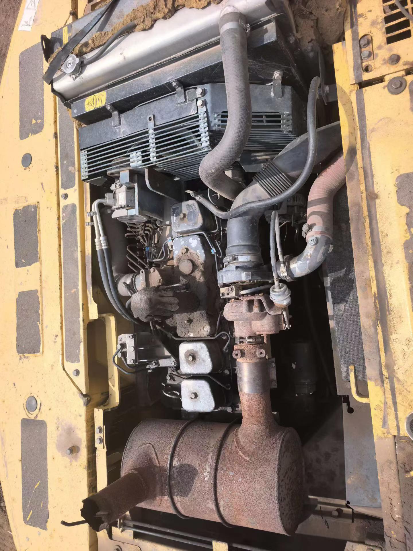 Buy Komatsu PC270-7 Used Excavator / 3