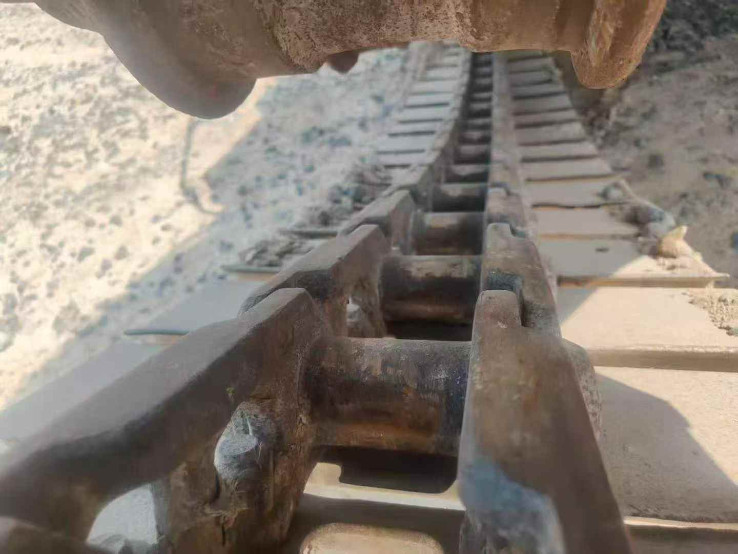 Buy Kobelco SK200 Used Excavator / 8