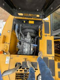 Buy Kato HD512 Used Excavator / 5 Buy Kato HD512 Used Excavator / 5