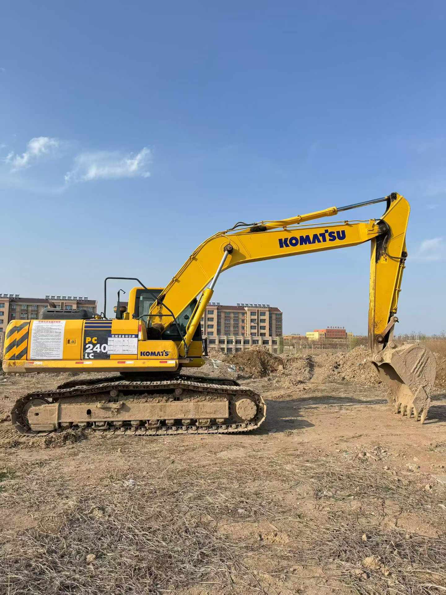 Buy Komatsu PC240-6 Used Excavator / 4