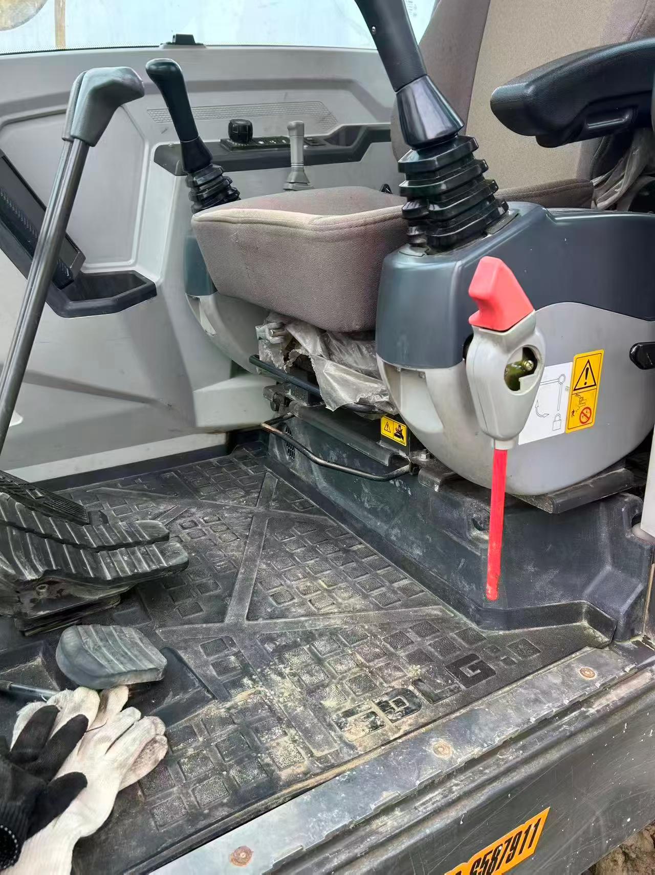 Buy Sany SY600HB Used Excavator / 6