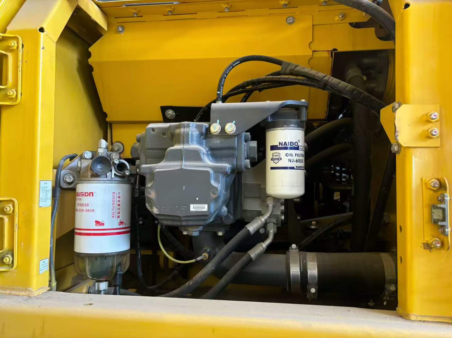 Buy Komatsu PC200-8 Used Excavator / 5