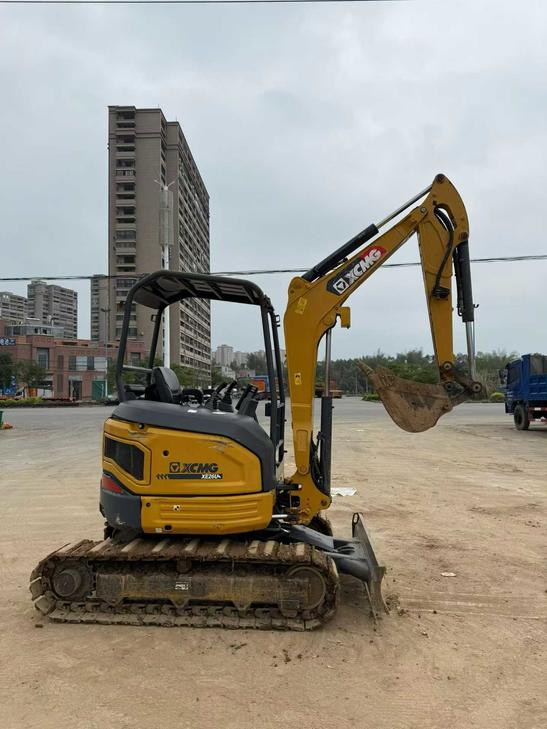 Buy XCMG XE26U Used Excavator / 1