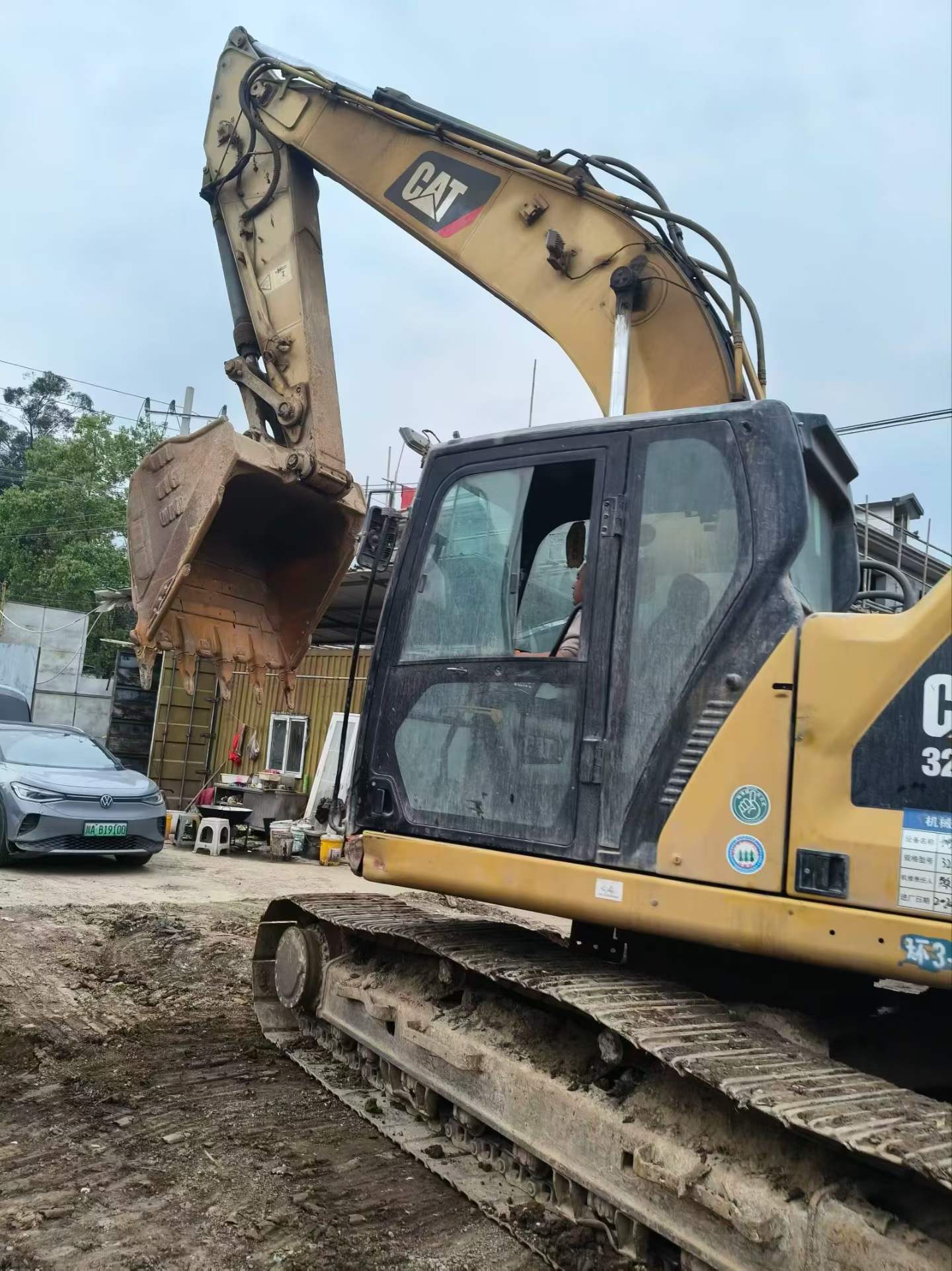 Buy Caterpillar 320A Used Excavator / 2