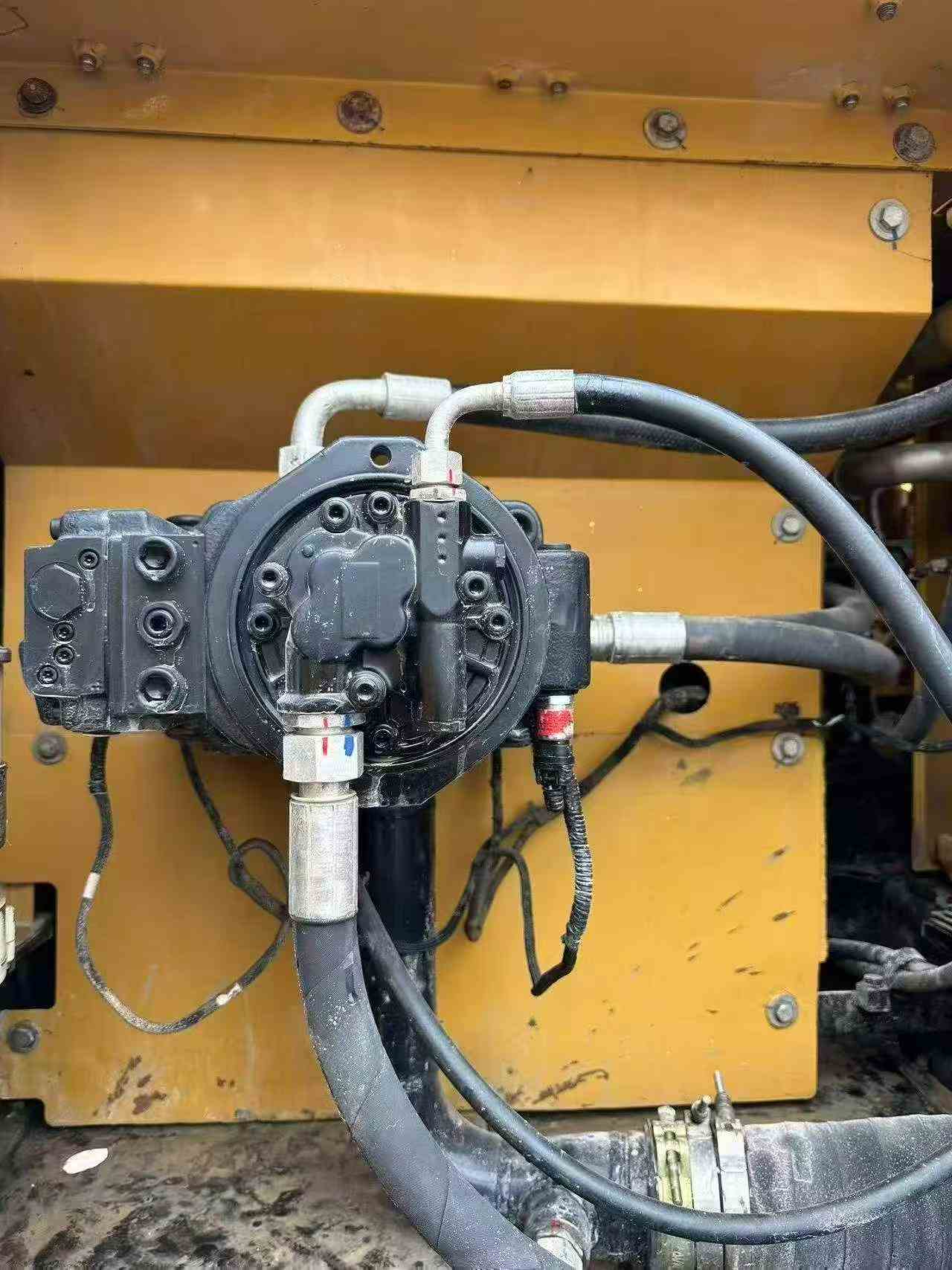 Buy Sany SY245H Used Excavator / 2