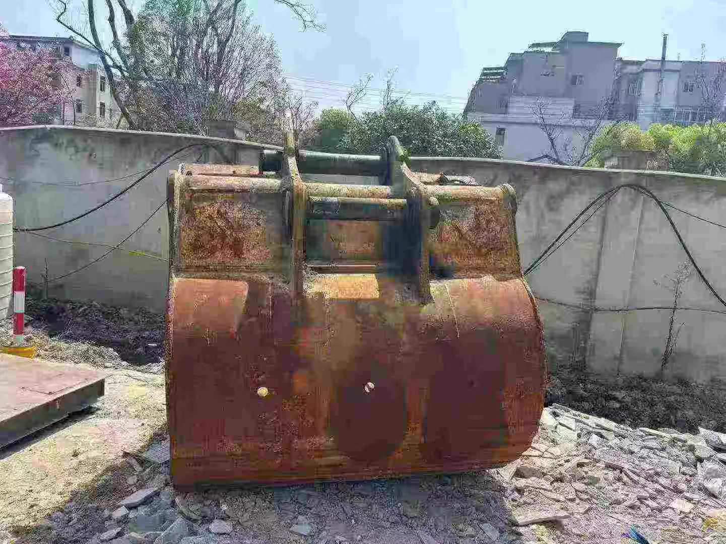 Buy XCMG XE690DK Used Excavator / 3