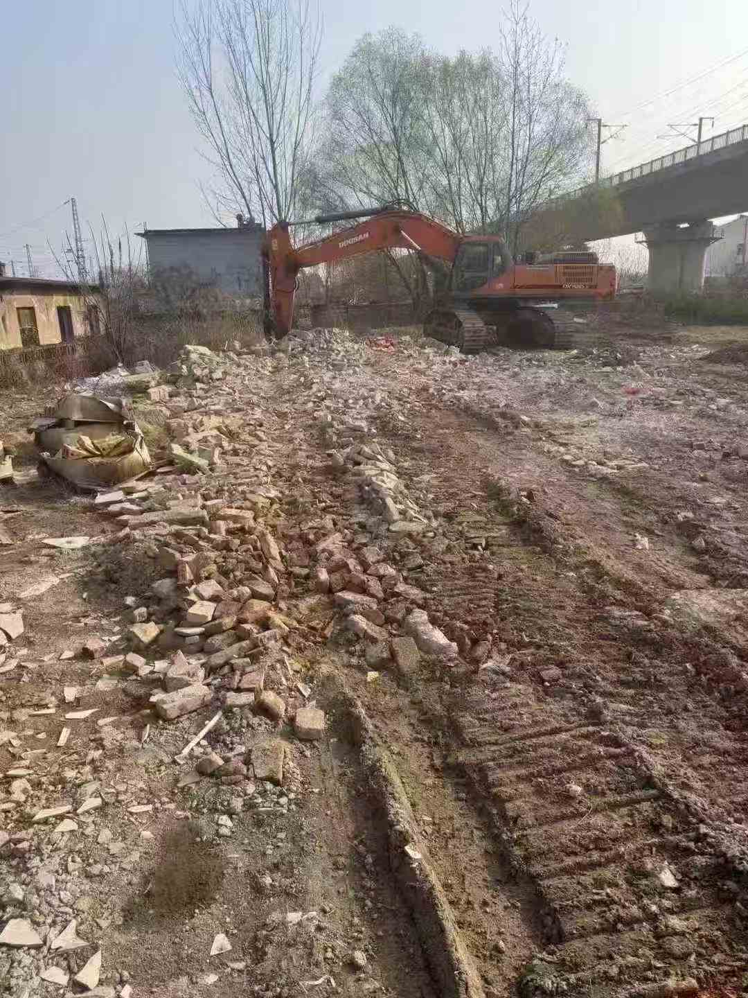 Buy Doosan DX520LC Used Excavator / 4