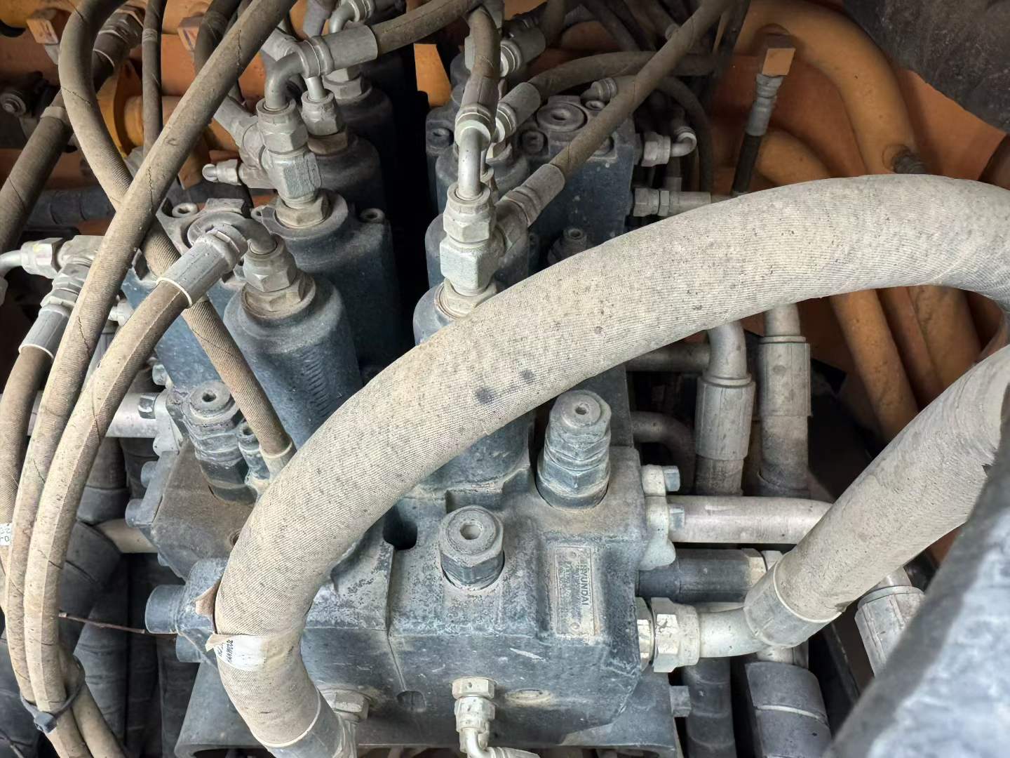 Buy Hyundai R225-7 Used Excavator / 7