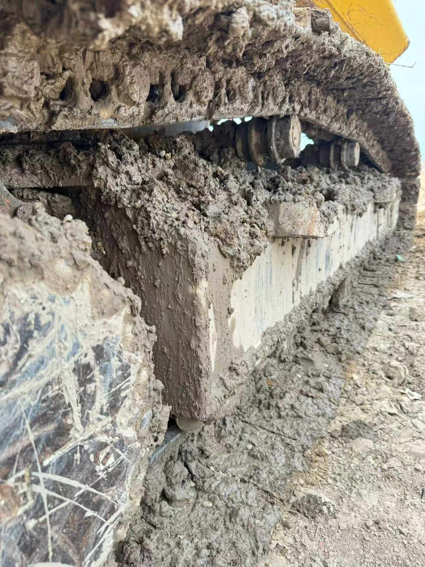 Buy Komatsu HB215LC-1 Used Excavator / 5