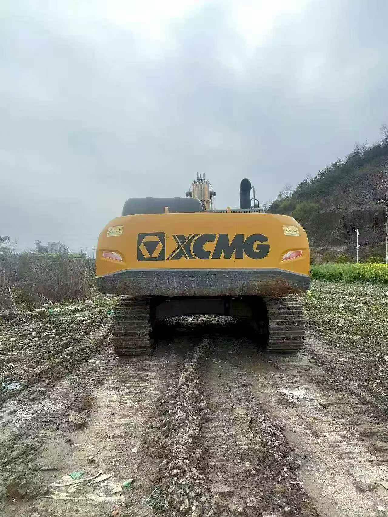Buy XCMG XE370D Used Excavator / 8