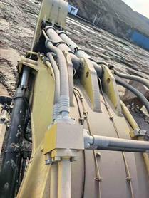 Buy Caterpillar 390DL Used Excavator / 2 Buy Caterpillar 390DL Used Excavator / 2