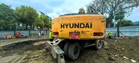 Buy Hyundai R210-7 Used Excavator / 2 Buy Hyundai R210-7 Used Excavator / 2
