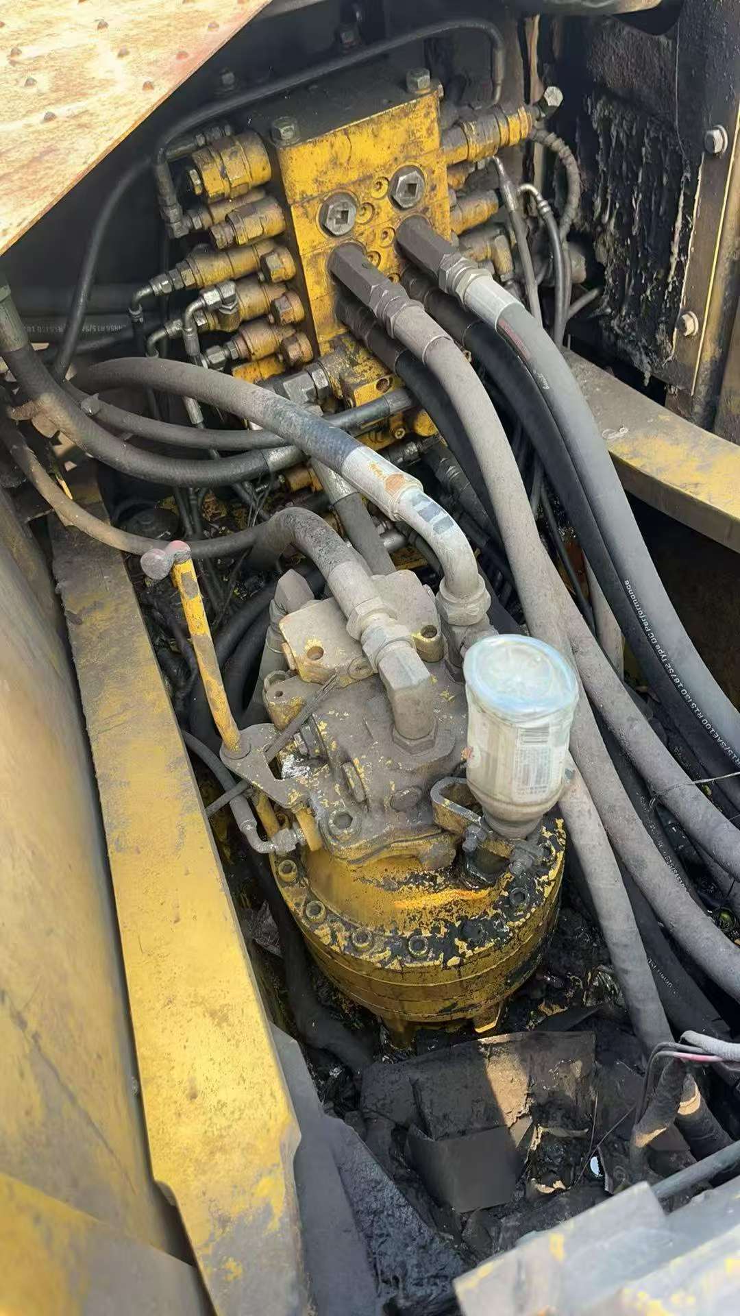 Buy Komatsu PC160-6 Used Excavator / 2