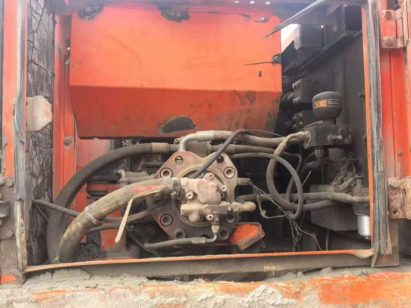 Buy Doosan DH215-7 Used Excavator / 8