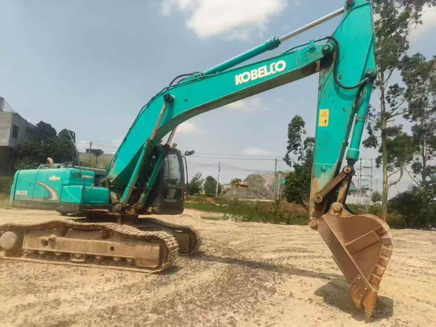 Buy Kobelco SK200 Used Excavator / 2