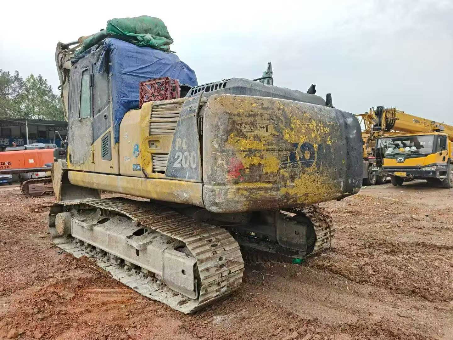 Buy Komatsu PC200 Used Excavator / 2