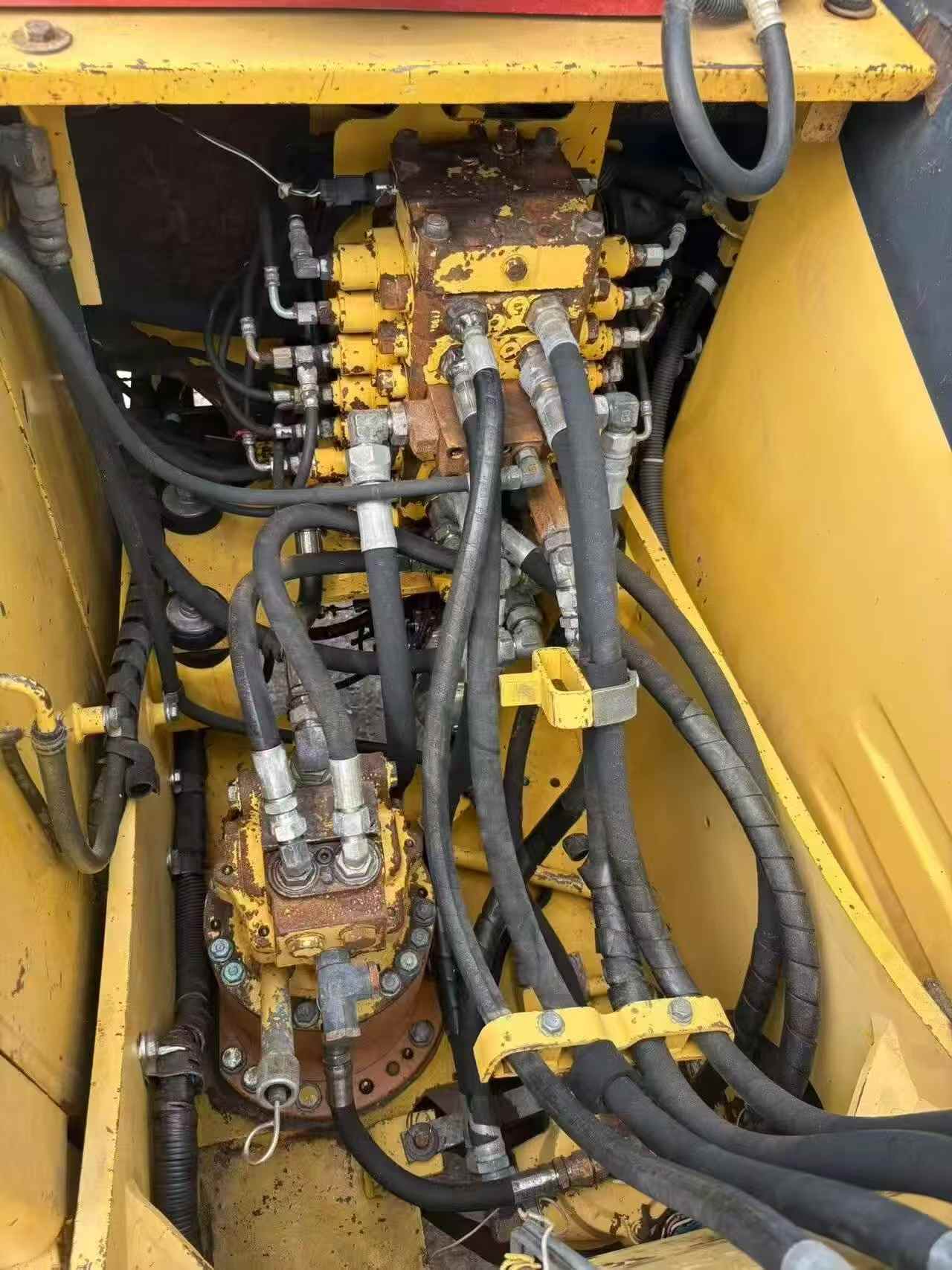 Buy Komatsu PC130 Used Excavator / 7