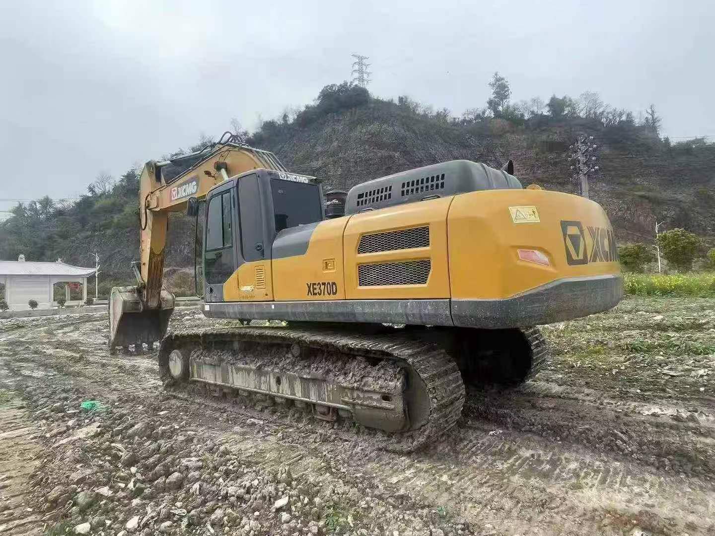 Buy XCMG XE370D Used Excavator / 2