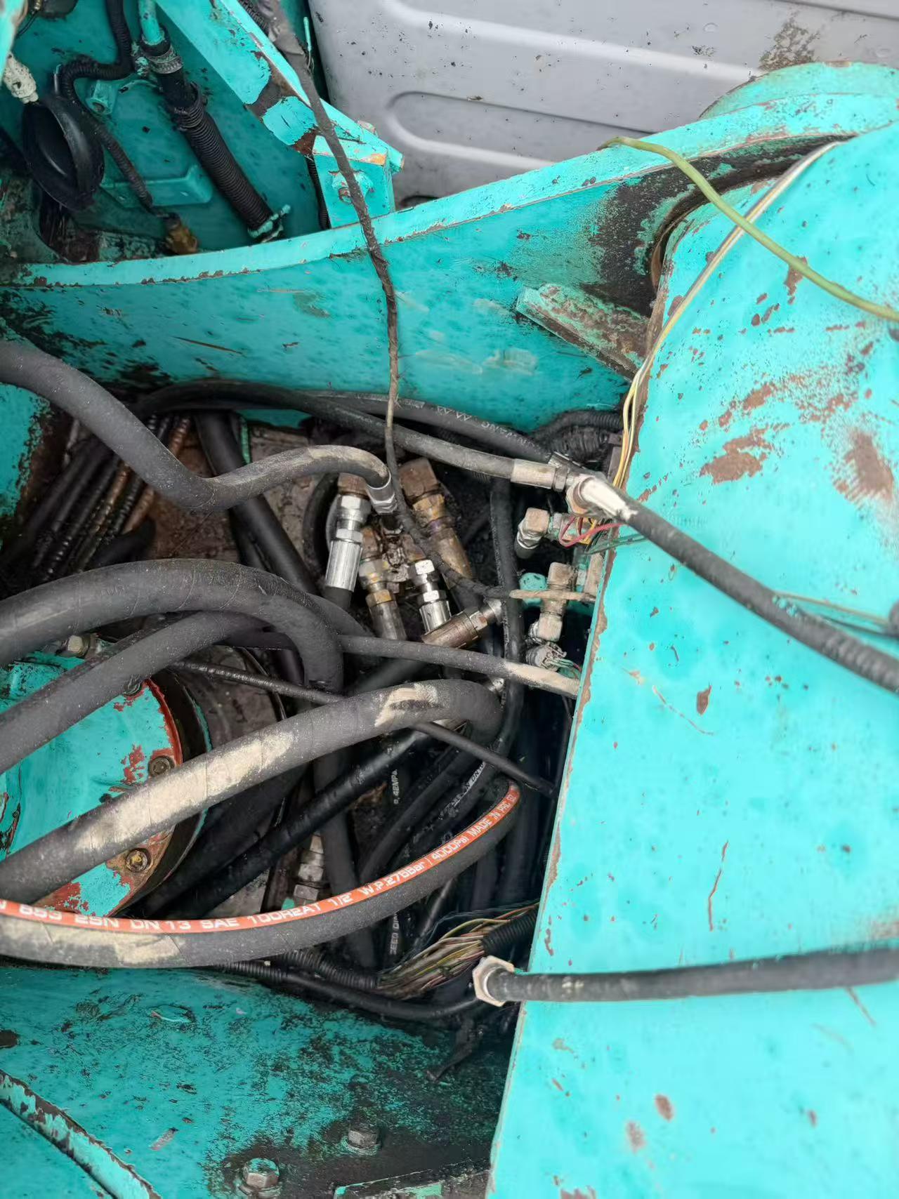 Buy Kobelco SK135SR Used Excavator / 6