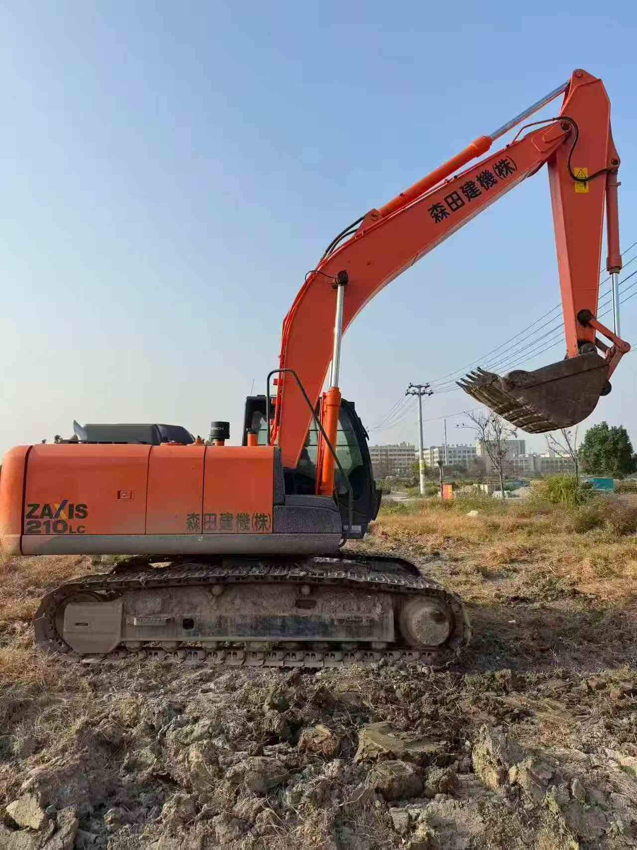 Buy Hitachi ZX210LC-5A Used Excavator / 2