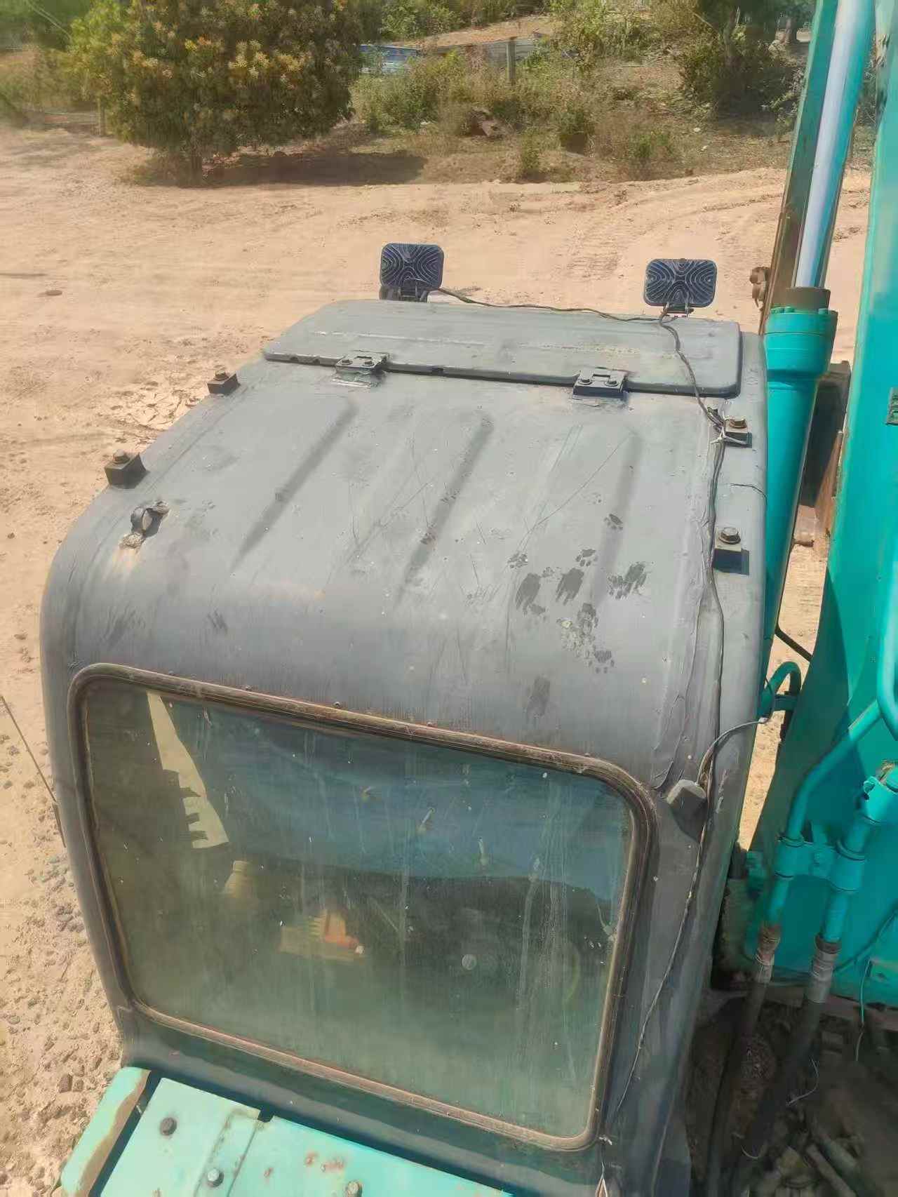 Buy Kobelco SK200 Used Excavator / 3