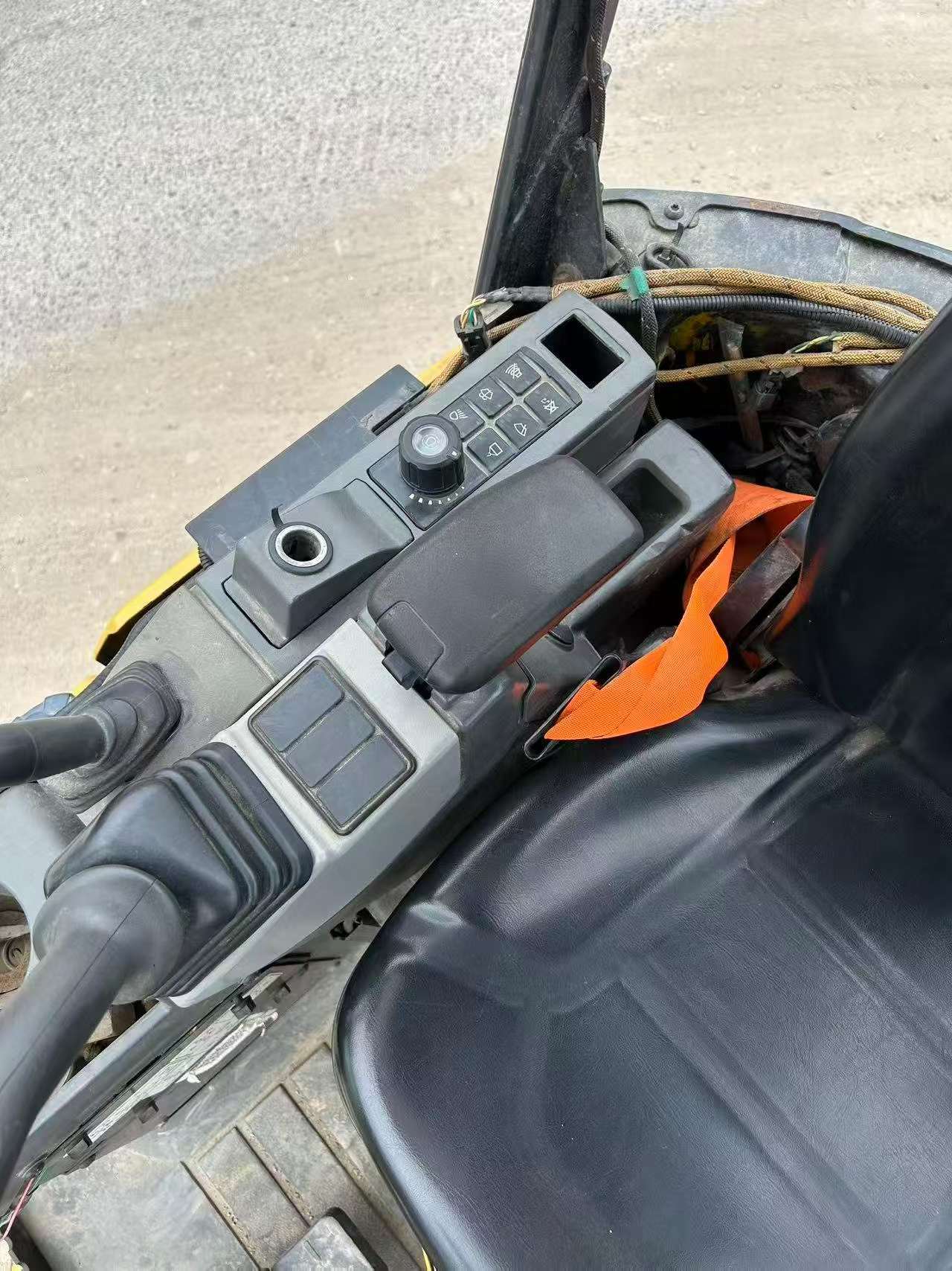 Buy Caterpillar 301.4C Used Excavator / 8