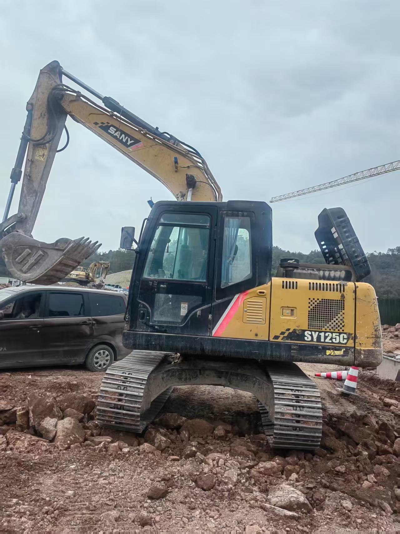 Buy Sany SY125C Used Excavator / 5