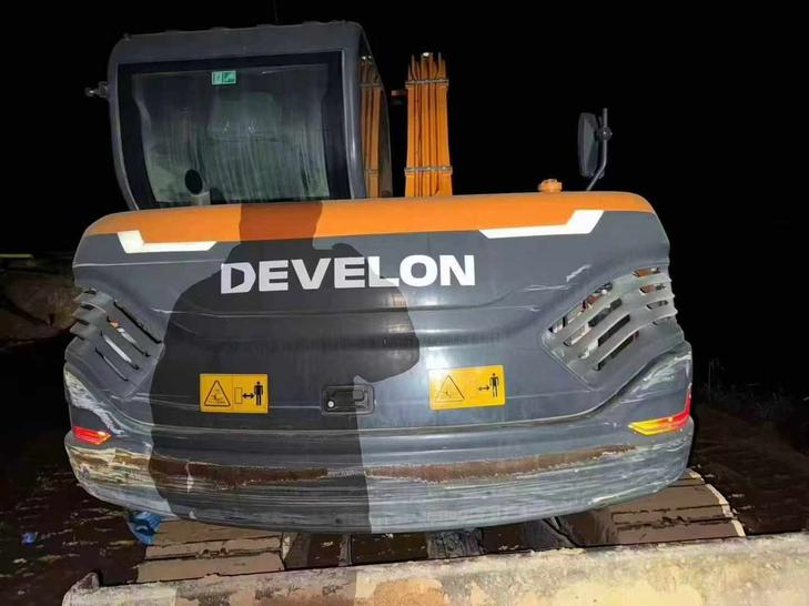 Buy Doosan DX75 Used Excavator / 1