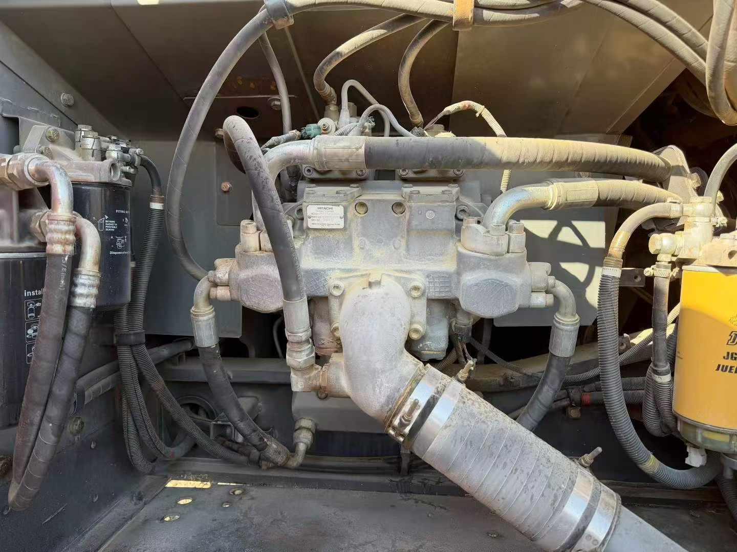 Buy Hitachi ZH200-5A Used Excavator / 6