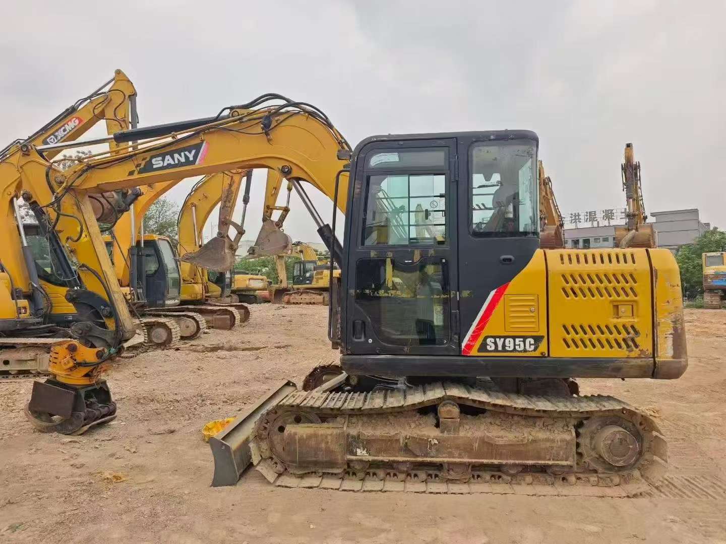 Buy Sany SY85C Used Excavator / 4
