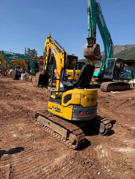 Buy XCMG XE17U Used Excavator / 1