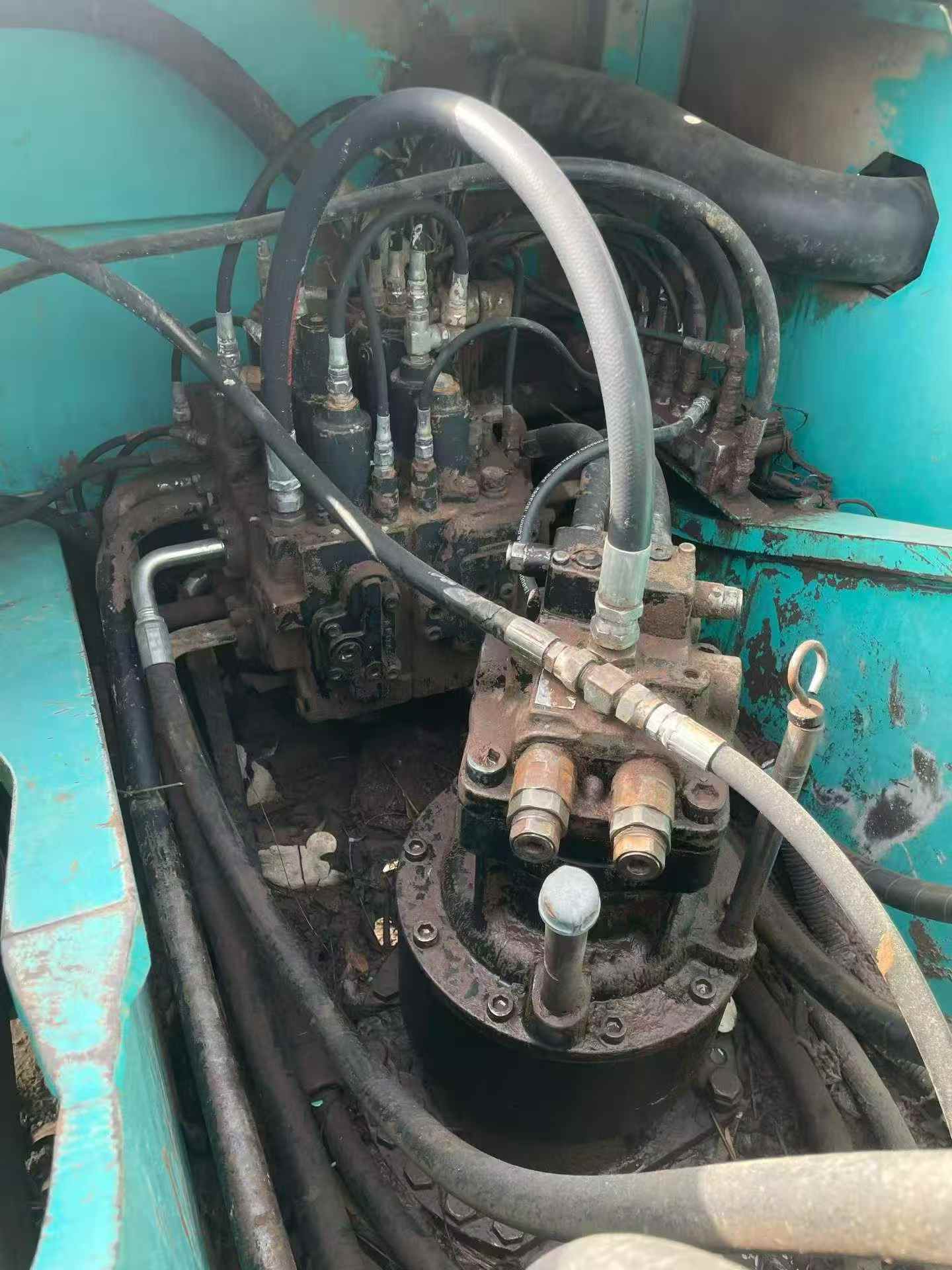 Buy Kobelco SK210-6 Used Excavator / 5