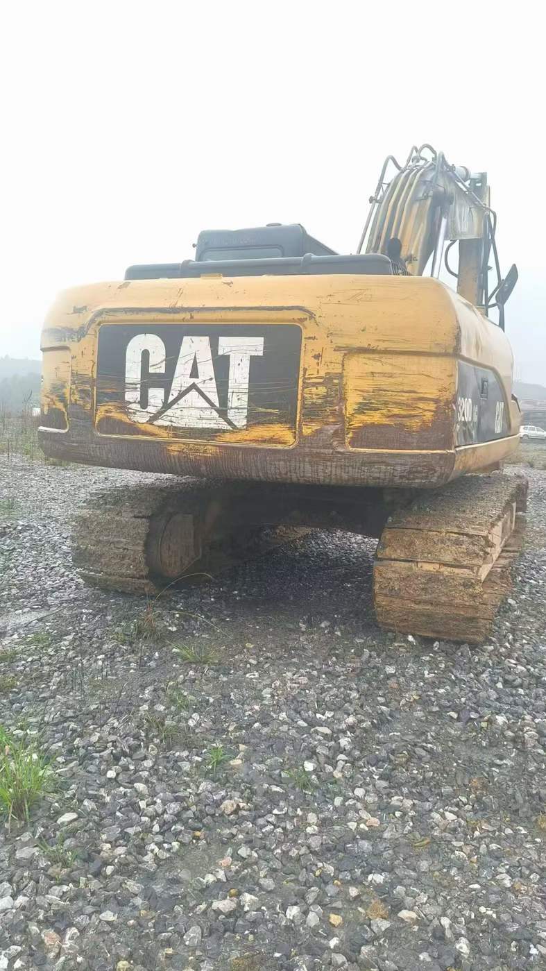 Buy Caterpillar 320DGC Used Excavator / 2