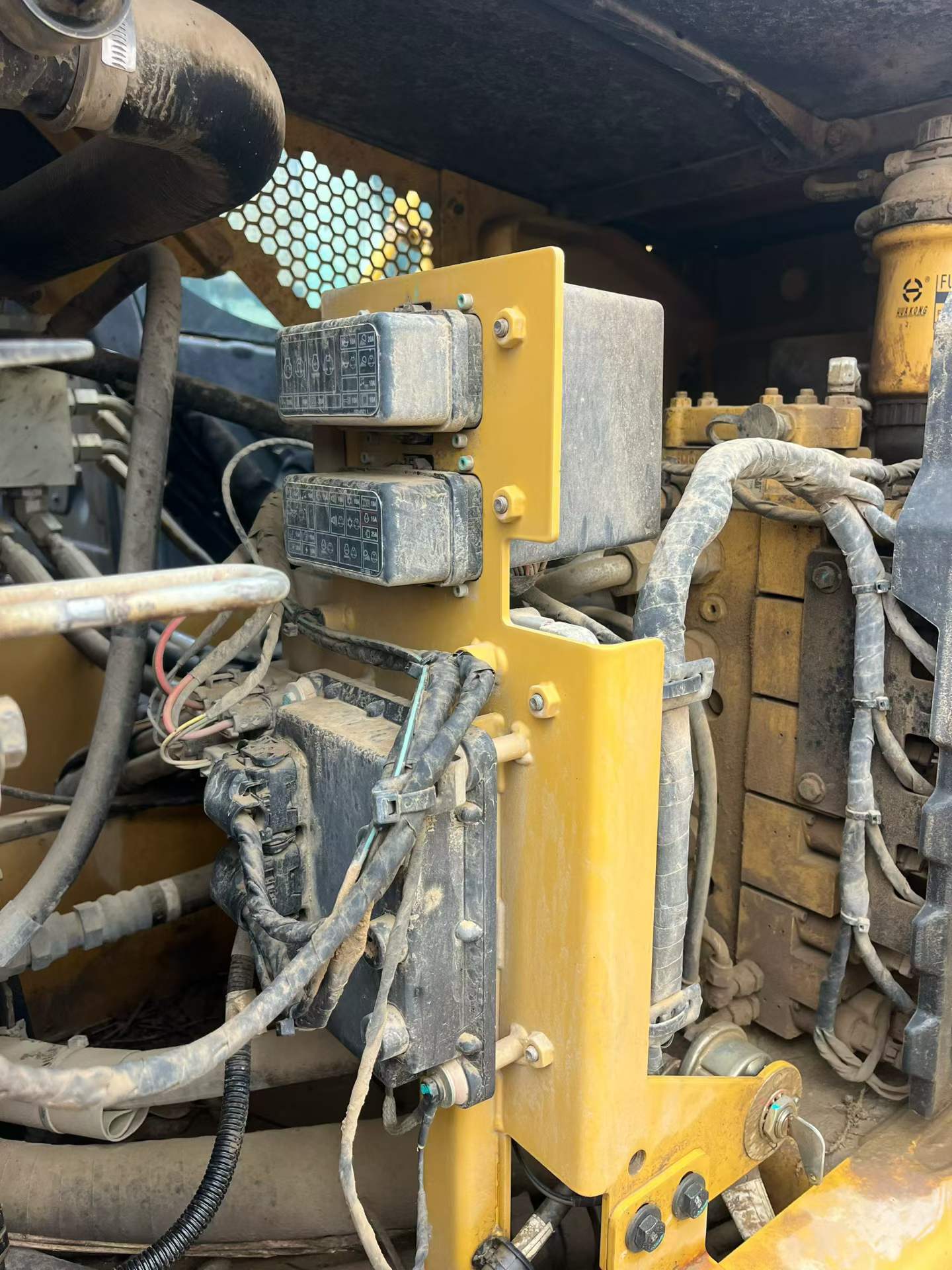 Buy Caterpillar 307B Used Excavator / 5